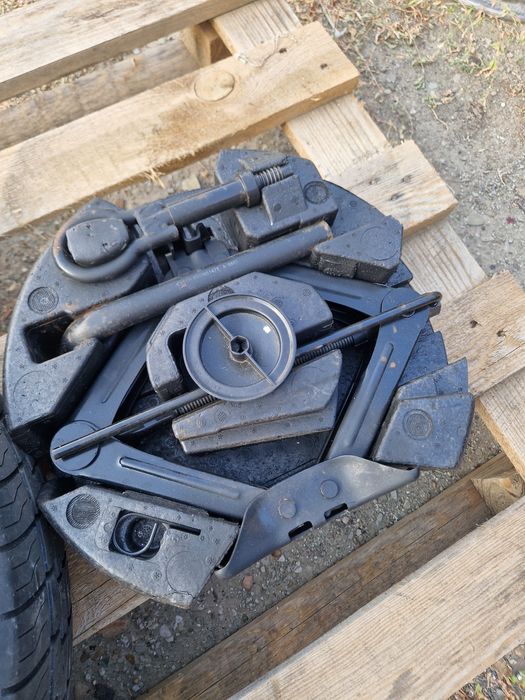 Rezervă slim Ford/Volvo și Vw Golf skoda