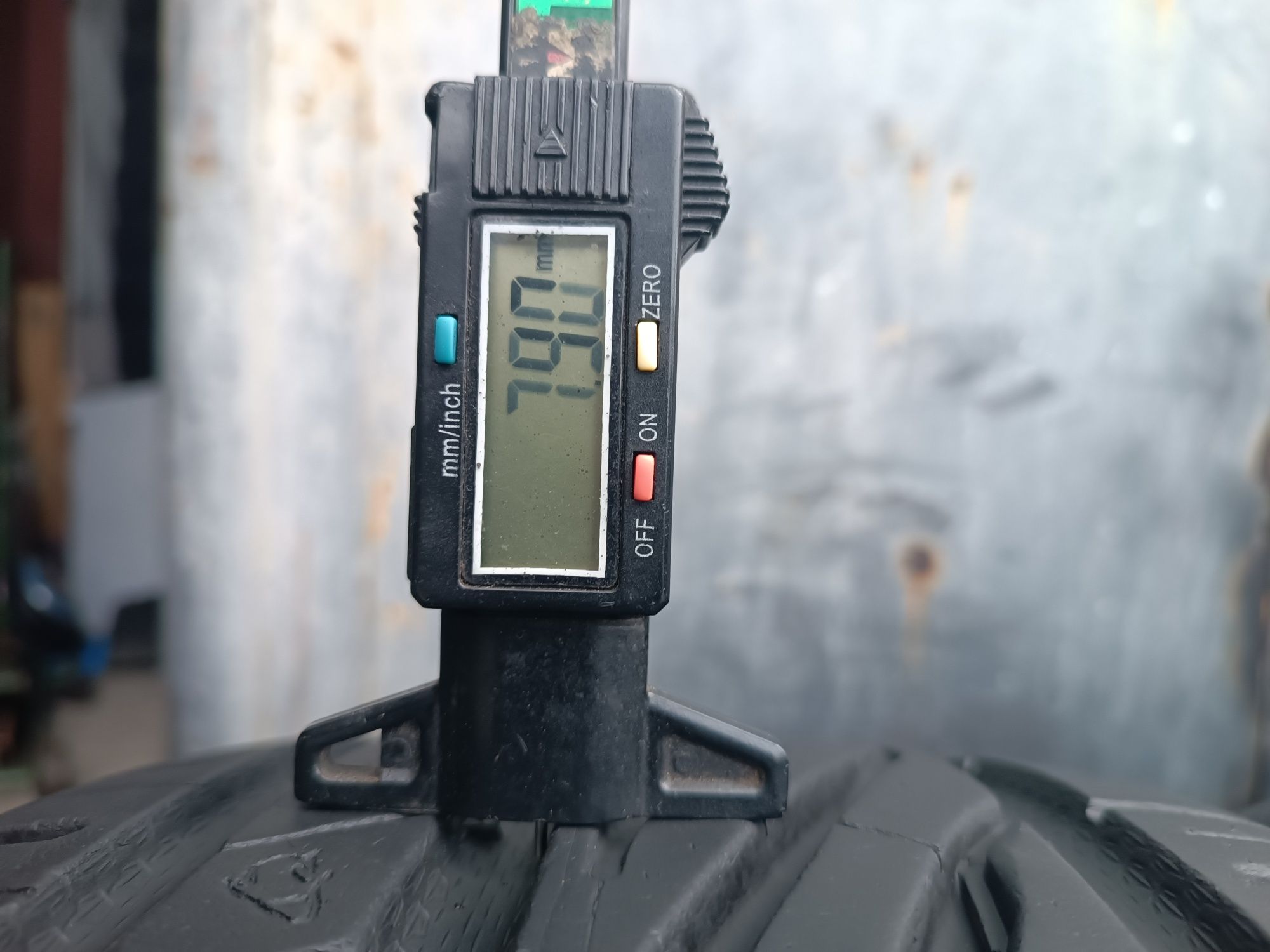 225/45/17 Uniroyal Дот 2522