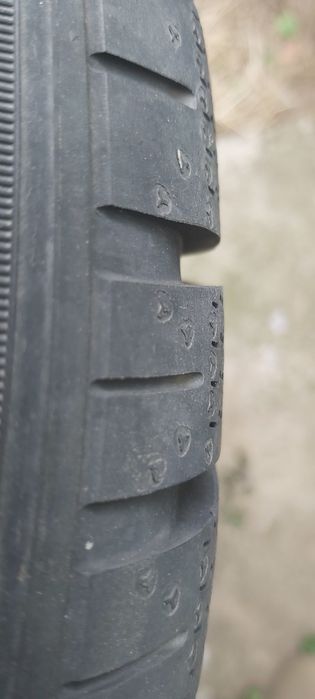 Vand 2 anvelope 295/40 R 20