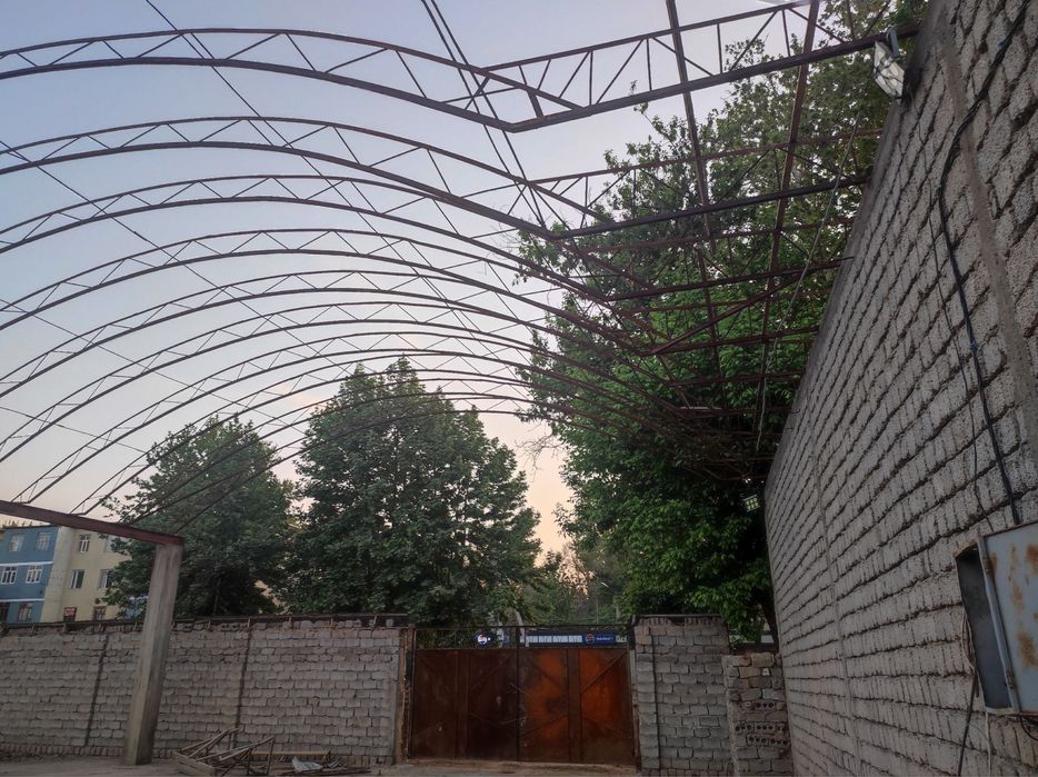 Нотурар жой сотилади катта йол ёкасида жойлашган