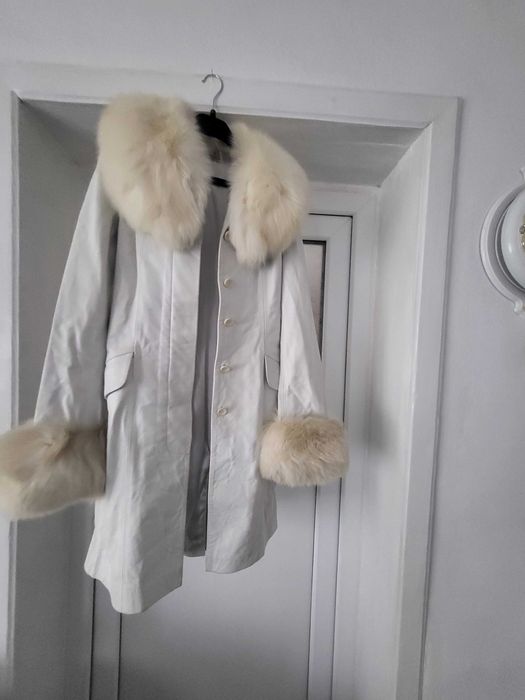 geaca -TRENCH TREI SFERT din piele cu blana naturala vulpe