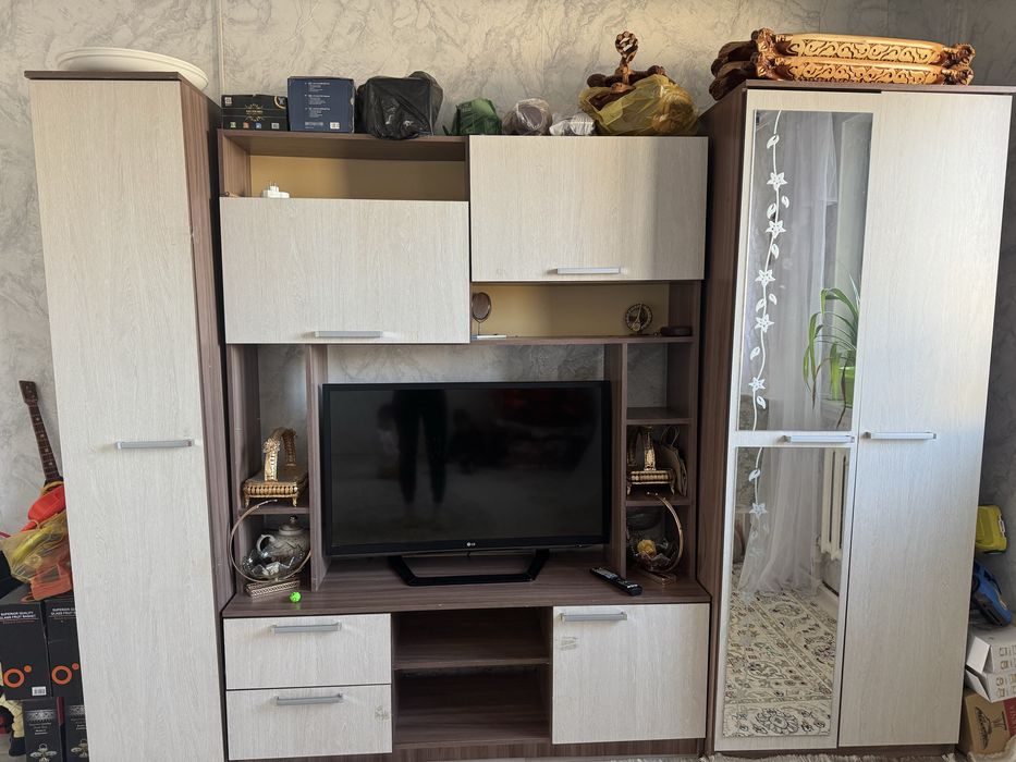 Продам гостинной стенка