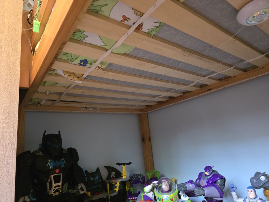 Pat etajat pentru copii cu topogan