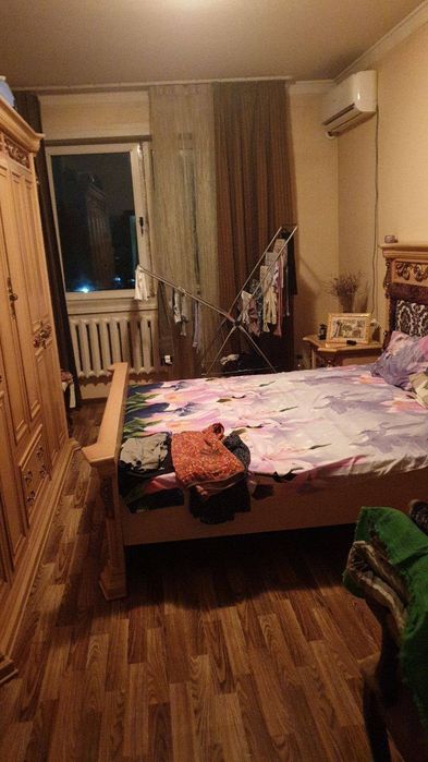 Продаётся 2/4/4,болкон 1.5 ×3, ЗЕРКАЛКА, массив Феруза,клиника Глория!