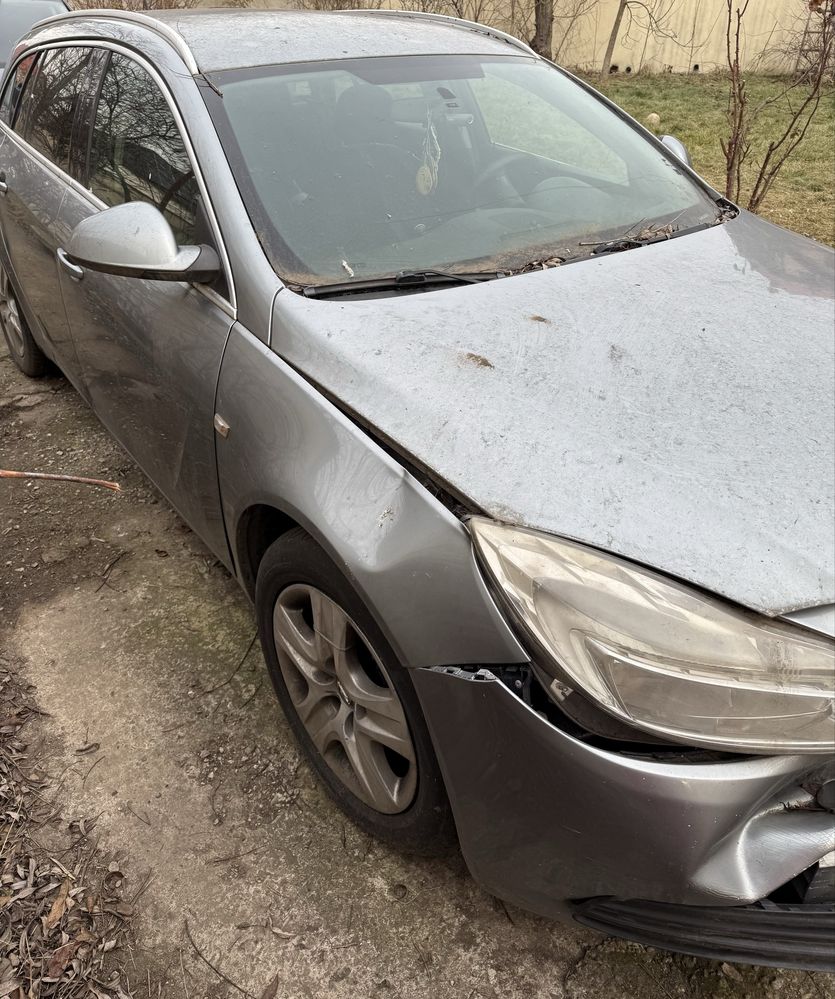 Opel Insignia 2.0 CDTI avariata