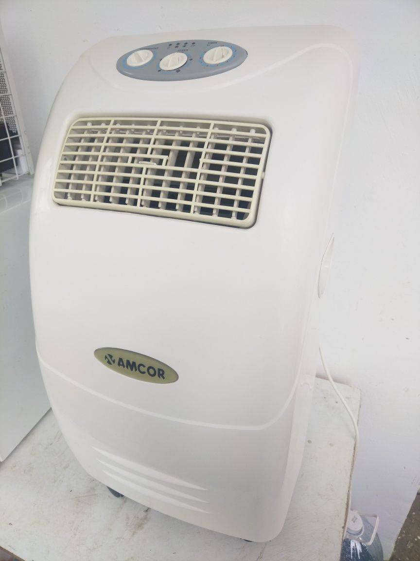 Мобилен климатик 9000BTU
AMCOR
Температурен режим 18°- 32°
Консумация