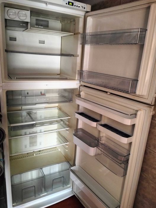 Combina frigorifica Bosh , stare buna.