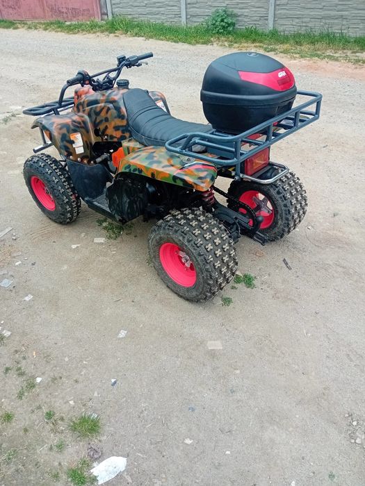 Vând ATV Yamaha 300cm