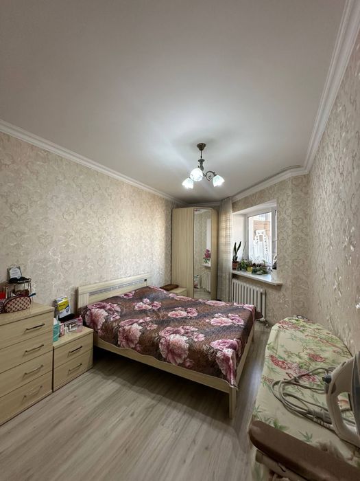 2 шкафа, кровать с матрасом, комод, 2 тумбочки. Астана, Алматинс.район