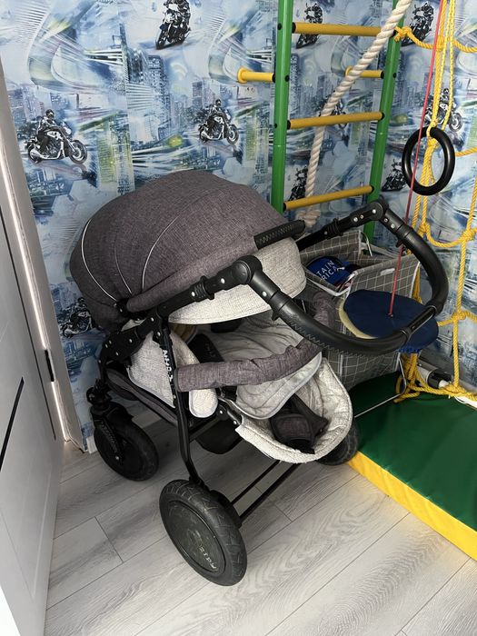 Детская коляска зима -лето
