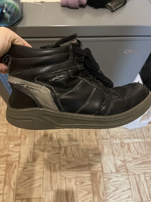 Продам детские зимние сапоги фирма  Юничел