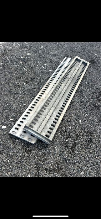 Rampe  cala,cale,platforma  incarcare auto 2 m