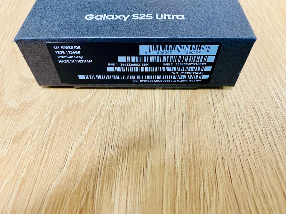 НОВ !!! Samsung Galaxy S25 Ultra, 12GB RAM, 256GB, 5G, Titanium Gray