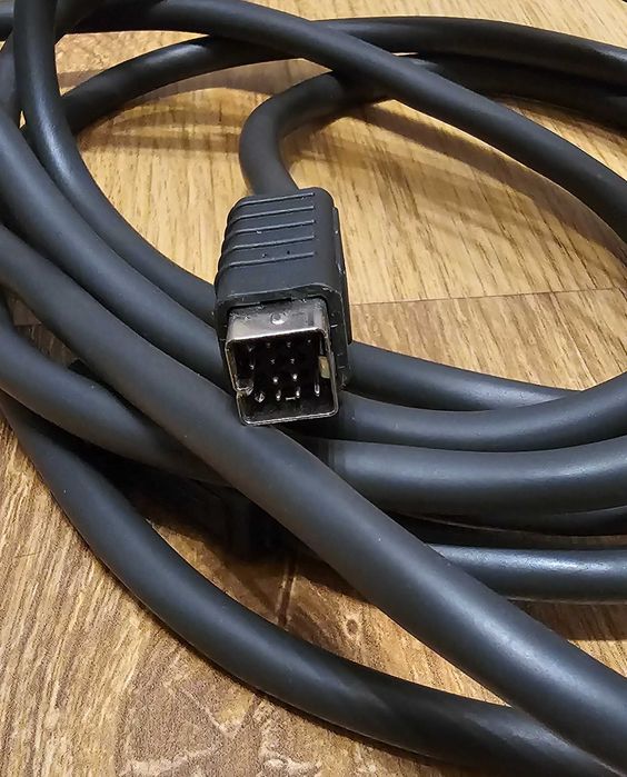 Кабели за BOSE ,захранващ / комуникационни