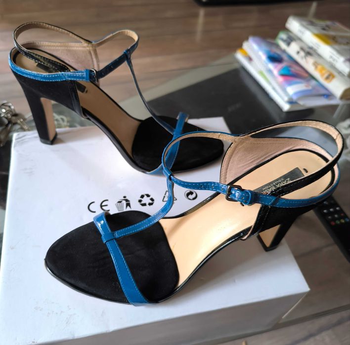 Дамски сандали на висок ток Zara