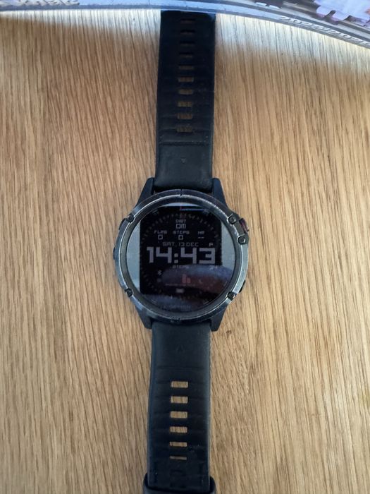 Смарт часовник Garmin fenix 5 plus