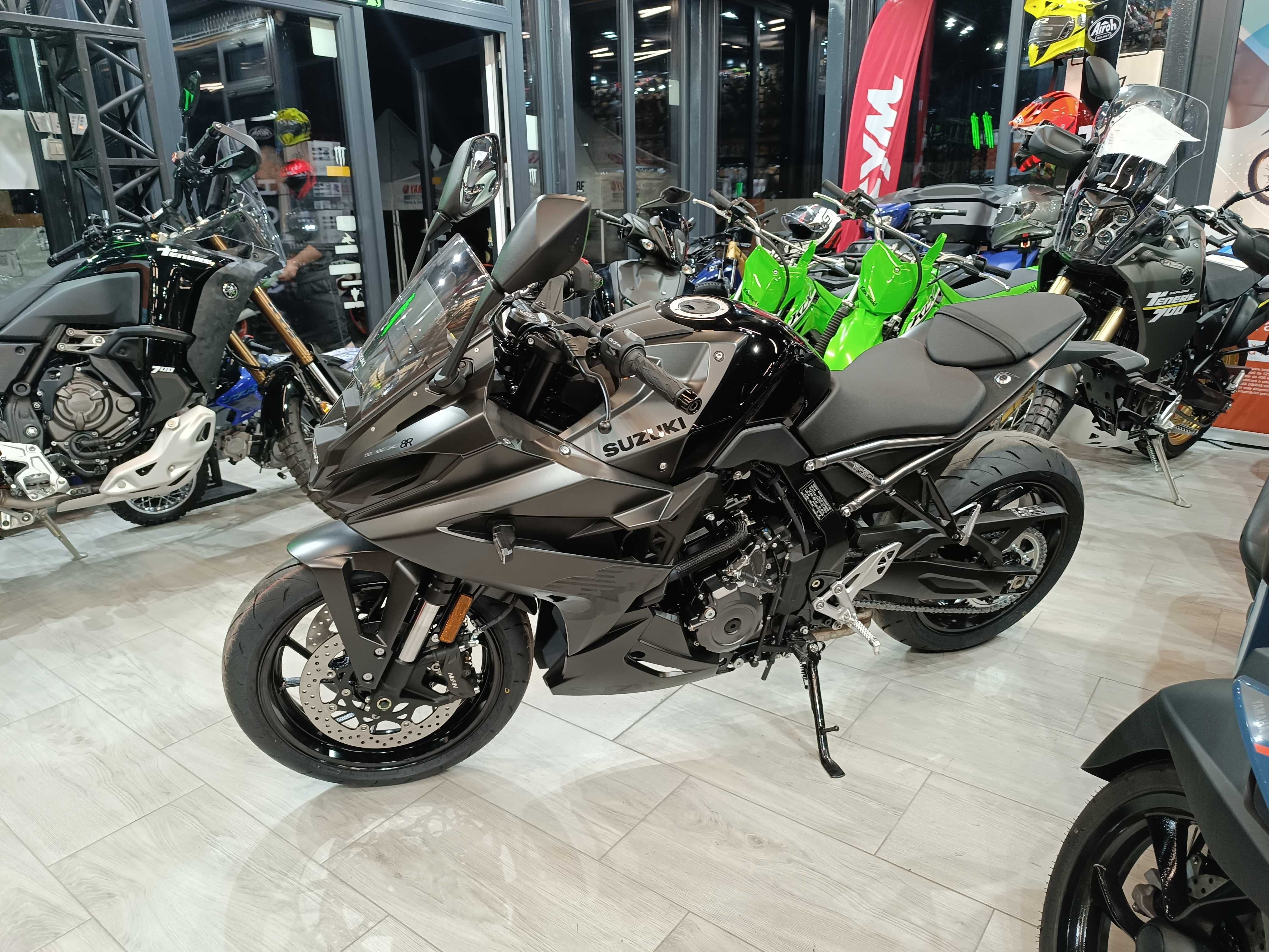 Suzuki GSX 8R Sport  nou - in stoc EST BIKE Campina