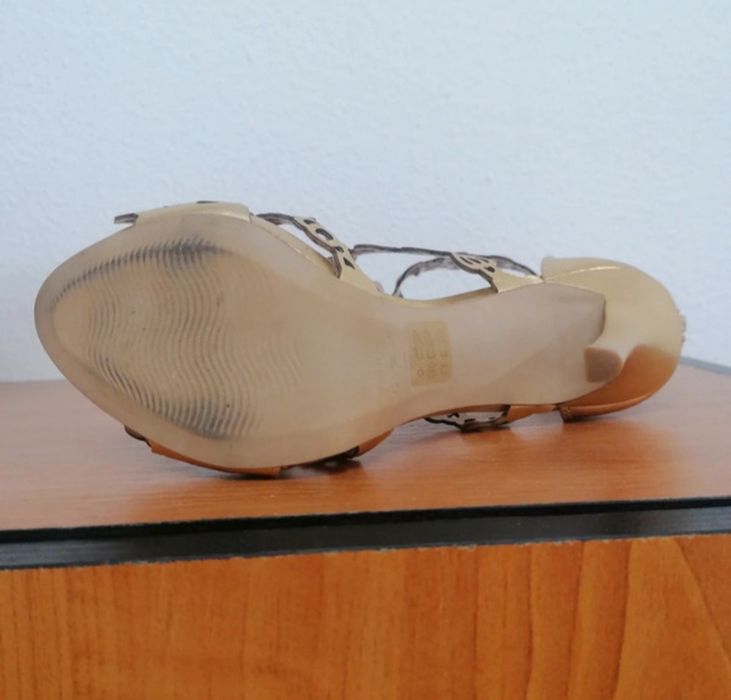 Sandale aurii din  piele, marca Epica