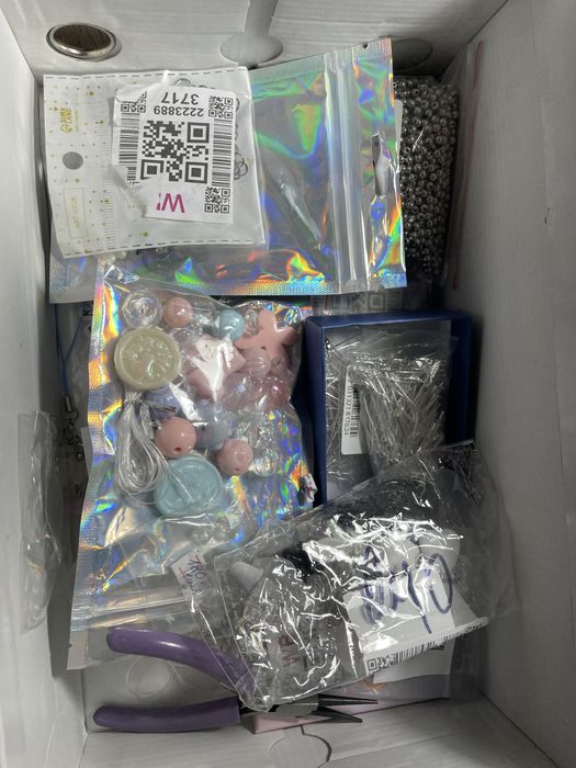 Большой набор материалов для создания бижутерии