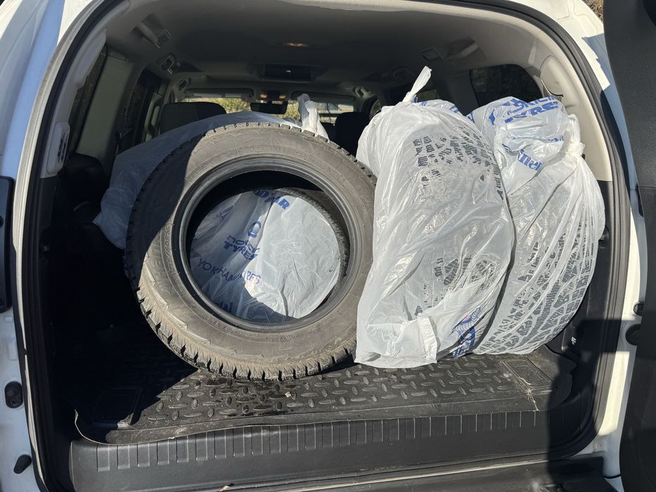 Шины Hankook 215/60/r16 в отличном состоянии