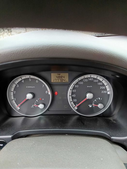 Vând Hyundai accent