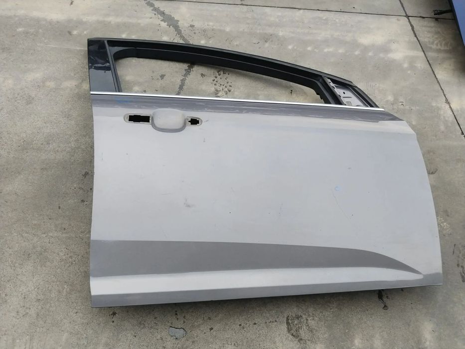 usa portiera dreapta fata  ford focus 3 scurt