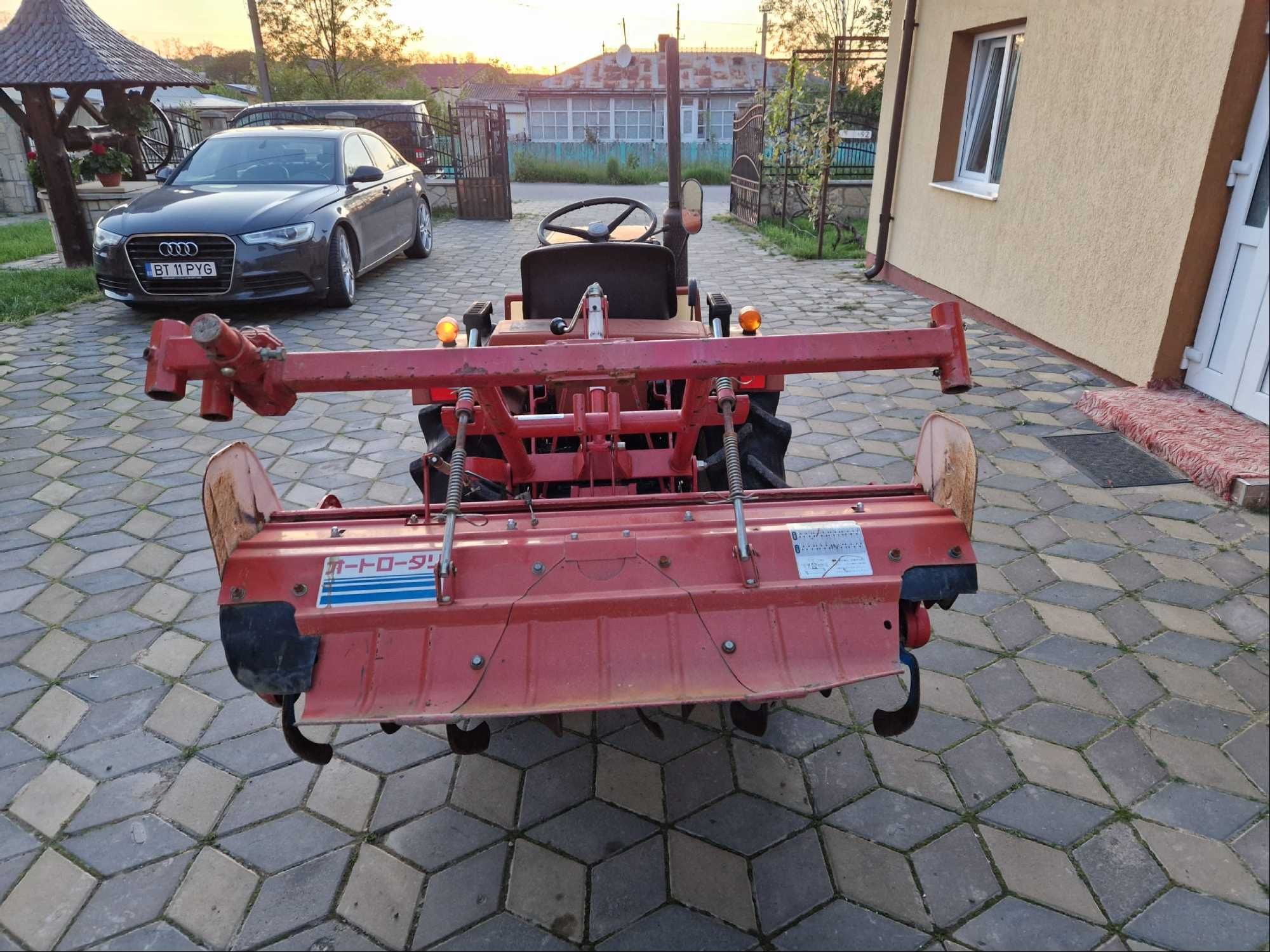 Tractor Yanmar 17cp 4x4 cu freza