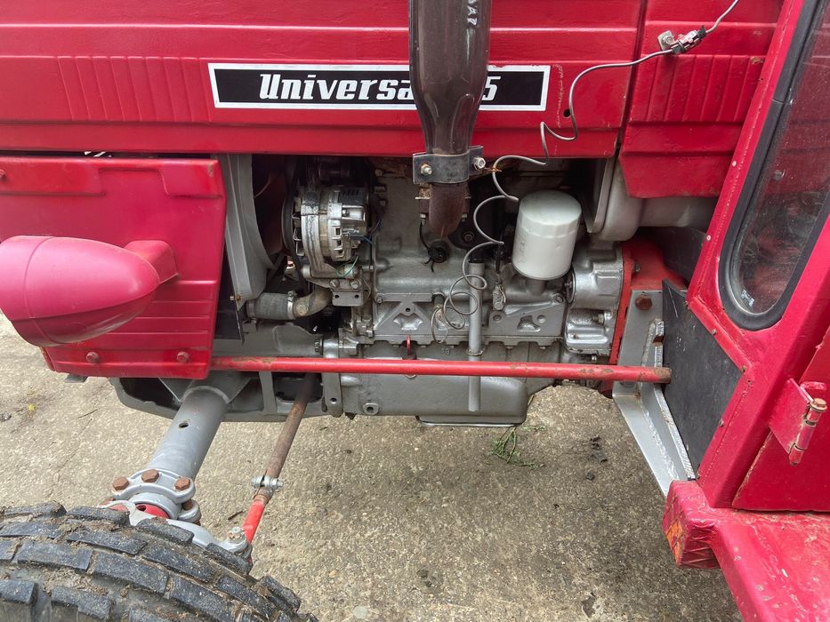 Vând tractor UTB445