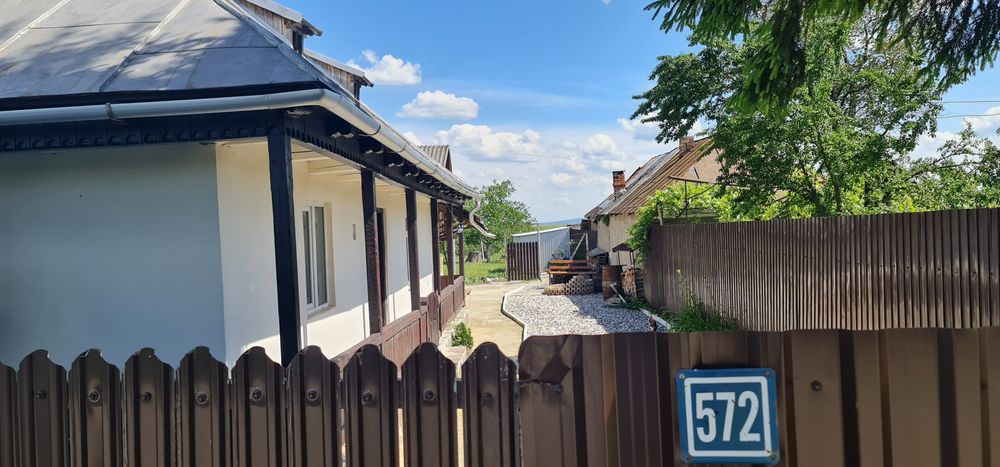 Plantație de mure și Casa bătrâneasca