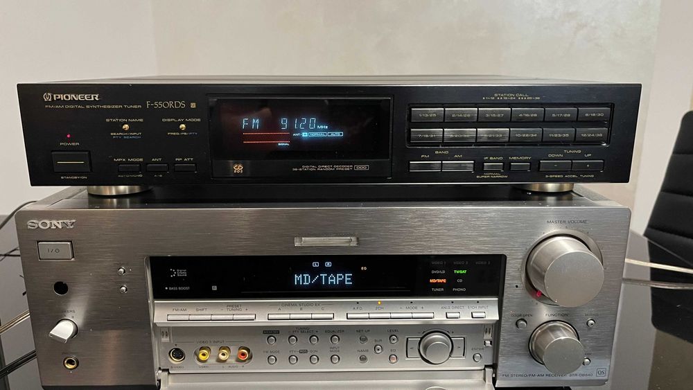 Pioneer F-550RDS tuner audio, digital synthesizer