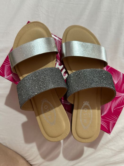 Vând papuci/sandale MISO noi