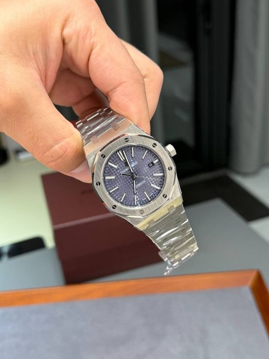 Audemars Piguet.
Люксового качества класса ААА.
• С японским механизмо