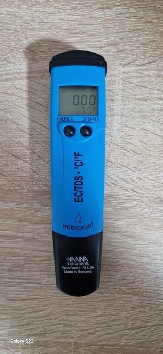 HANNA pH / EC / TDS / T Combo tester rezistent la apă