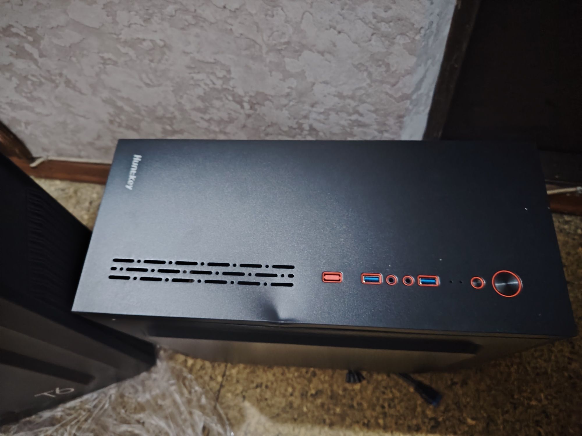 Корпус HuntKey HK360 и Корпус Zalman T6, черный, Midi Tower