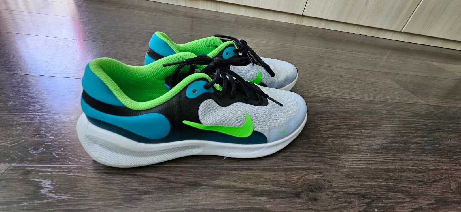Nike No 37.5 - Маратонки за бягане Revolution 7 (GS) FB7689 005 Сив