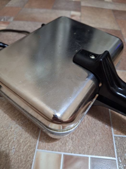 Продаётся.  Рабочая. Звоните.