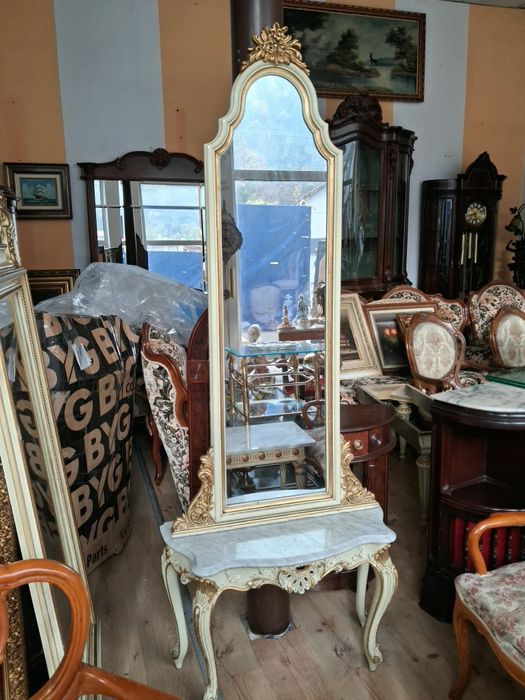 Конзола с огледало