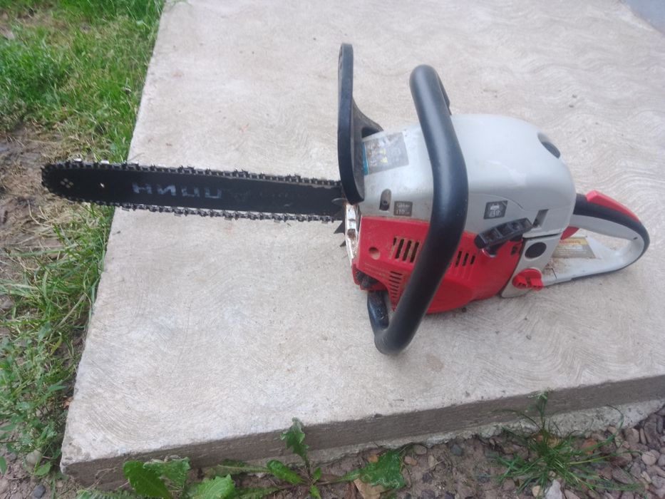 Vând drujba rusească