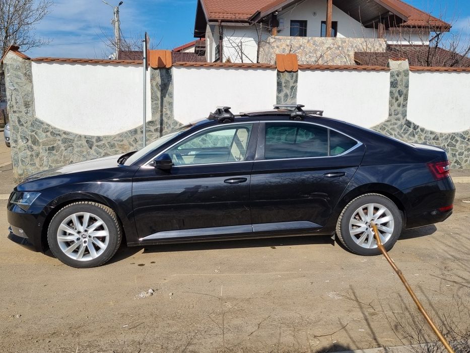 Skoda Superb DSG, piele, trapa, camera, Canton, scaune incalzite, ACC