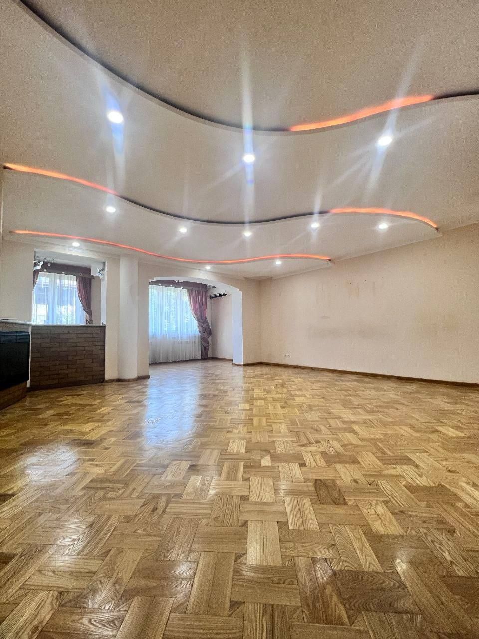 Продам квартиру Буюк ипак йули 3+2/3/4 140м2