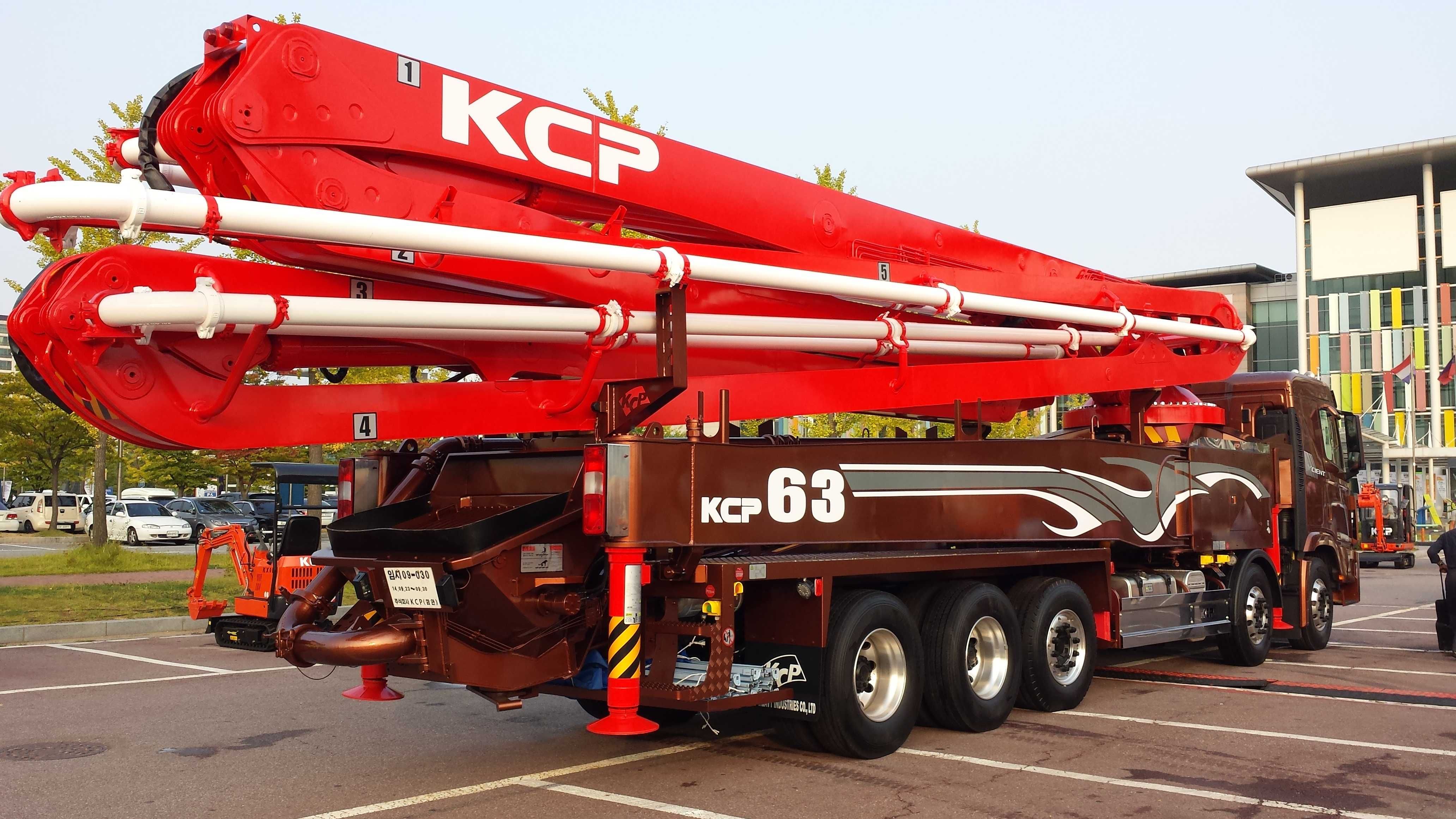 Автобетононасос KCP63ZX6170 (63м) на Mercedes Benz (сборка в Германии)