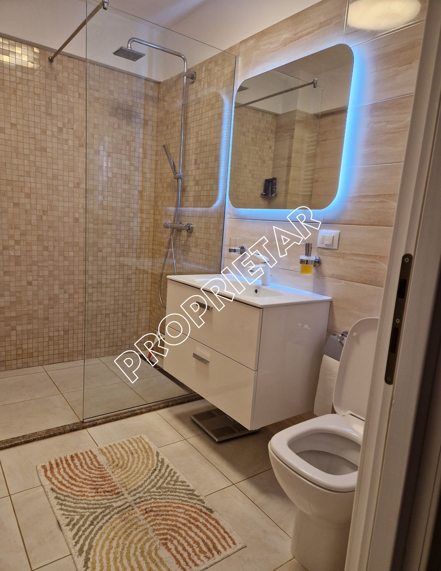 Vând apartament 3 camere - complex Rezidențial Bacovia