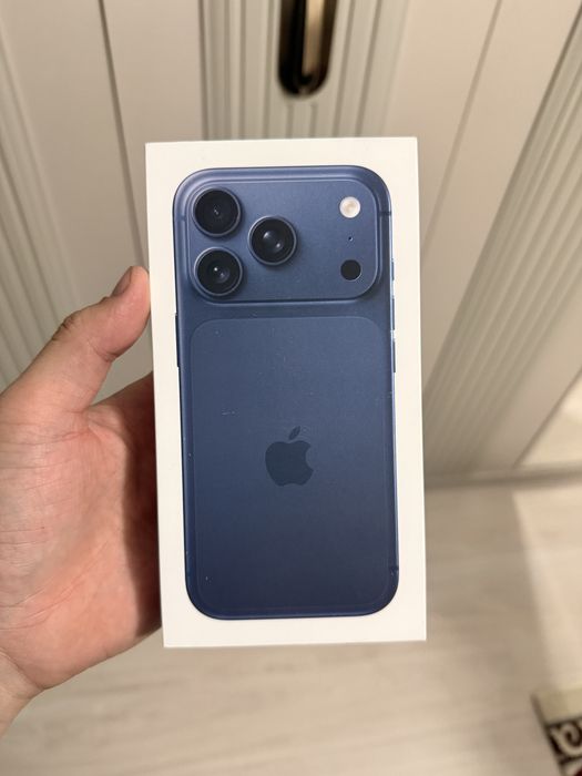 Телефон Iphone 17 pro