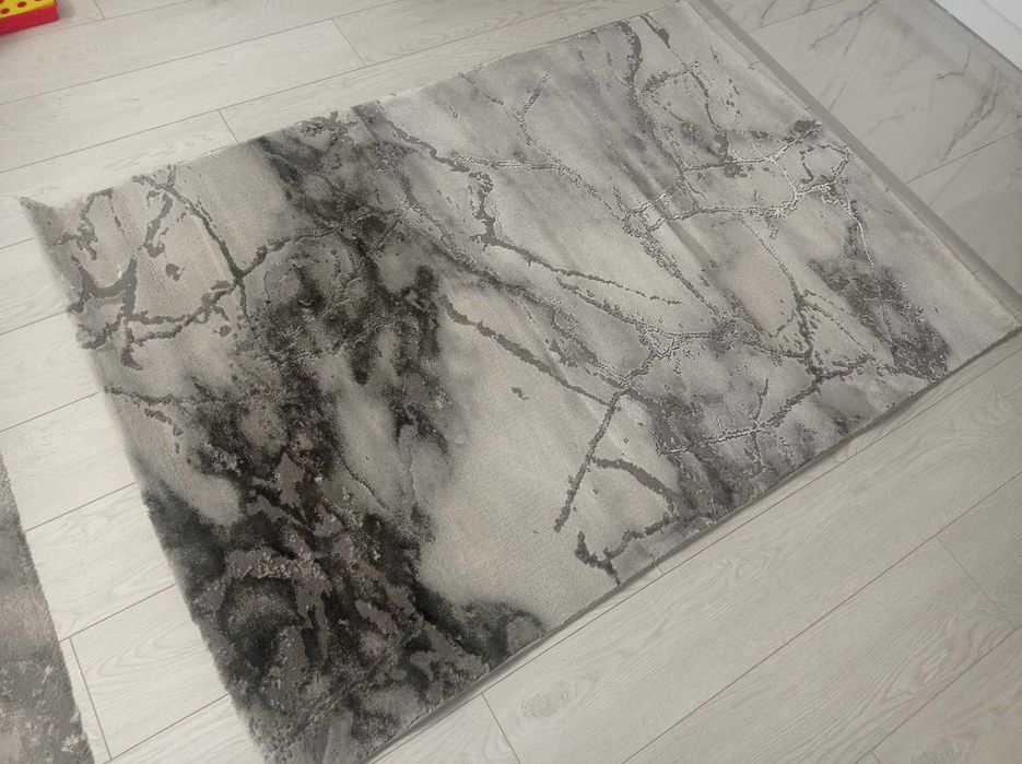 Чисто нов килим Новел