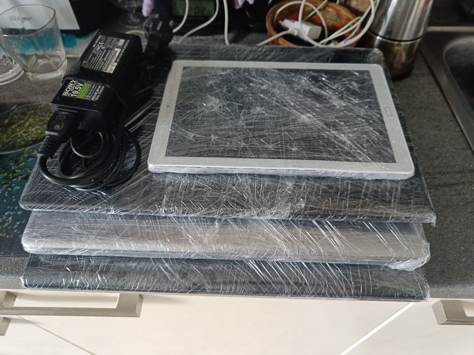 Lot laptopuri pentru piese