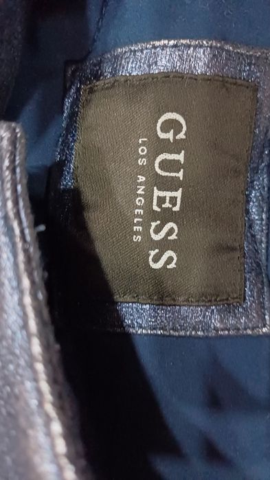 Прекрасно  яке Guess