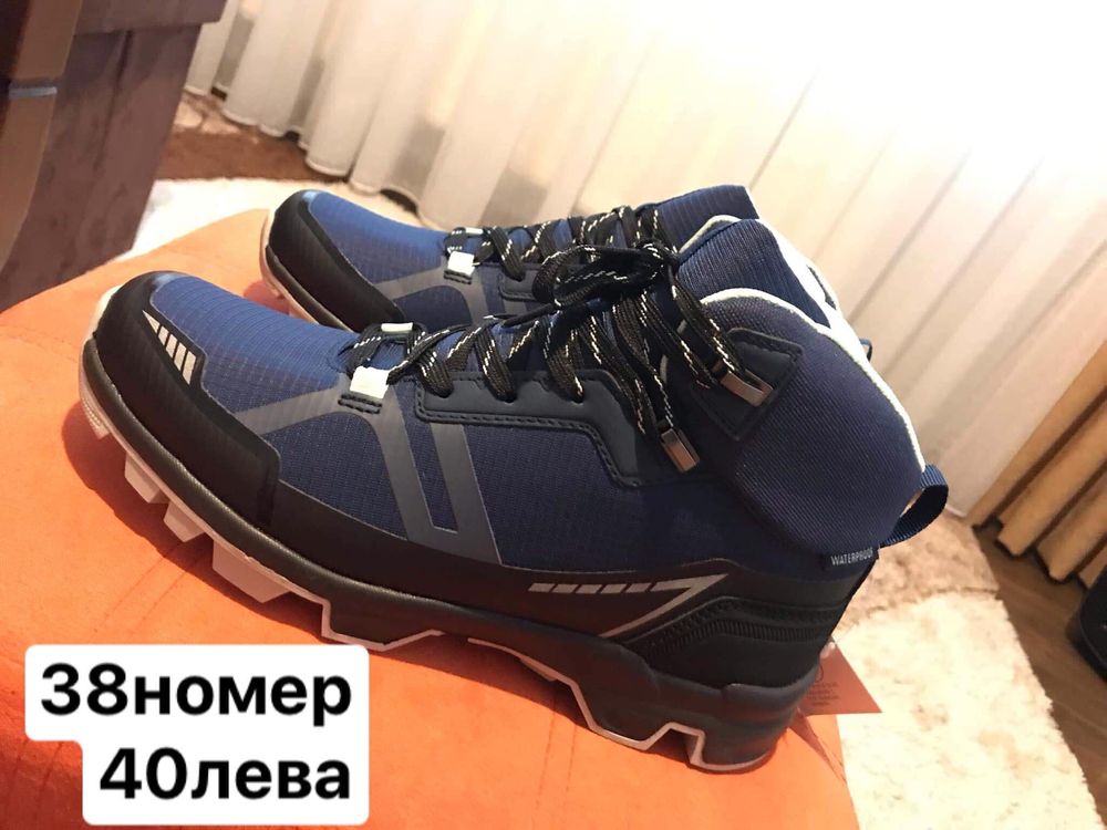 Спортни обувки adidas