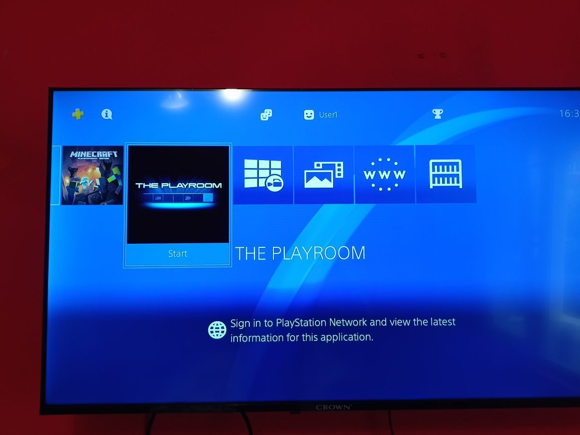 Sony playstation 4 на 1 tb пълен комплект плюс 3 игри