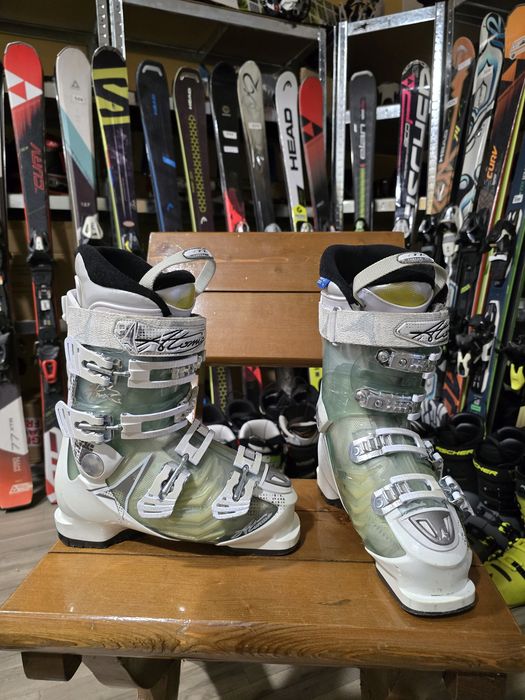 Clapari Atomic Hawx, 24,5.