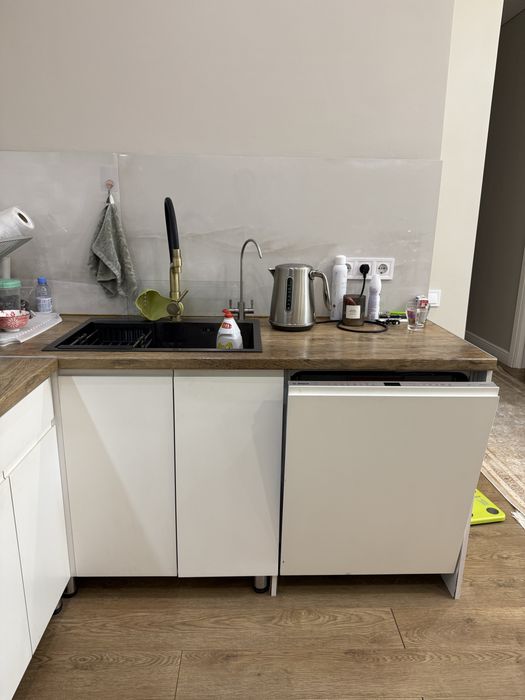 Продам кухню встроенную